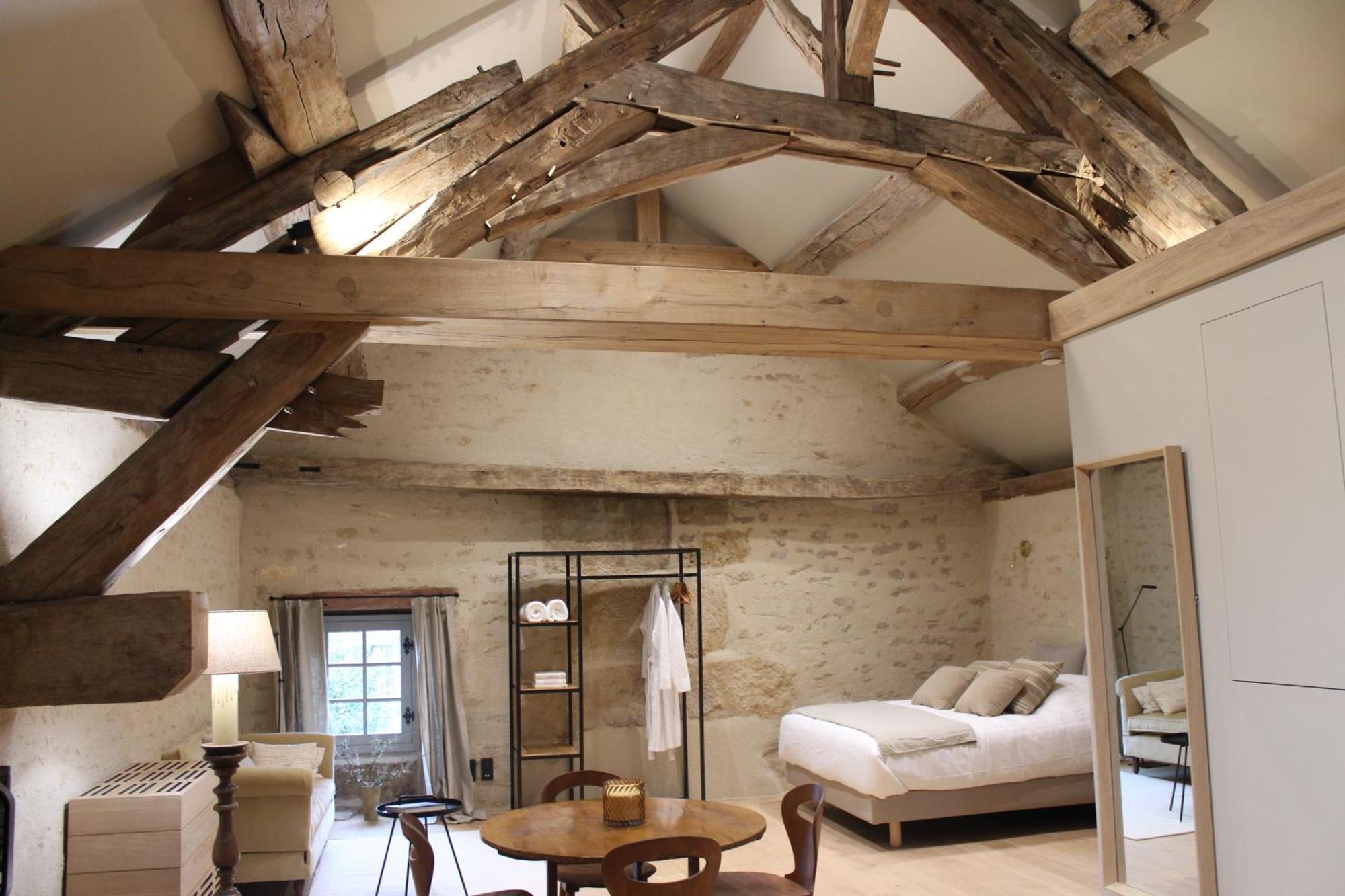 Chateauneuf Suites Buitenkant foto